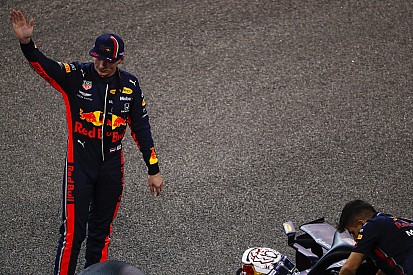 Így zsonglőrködik Verstappen: ügyes a holland (videó)