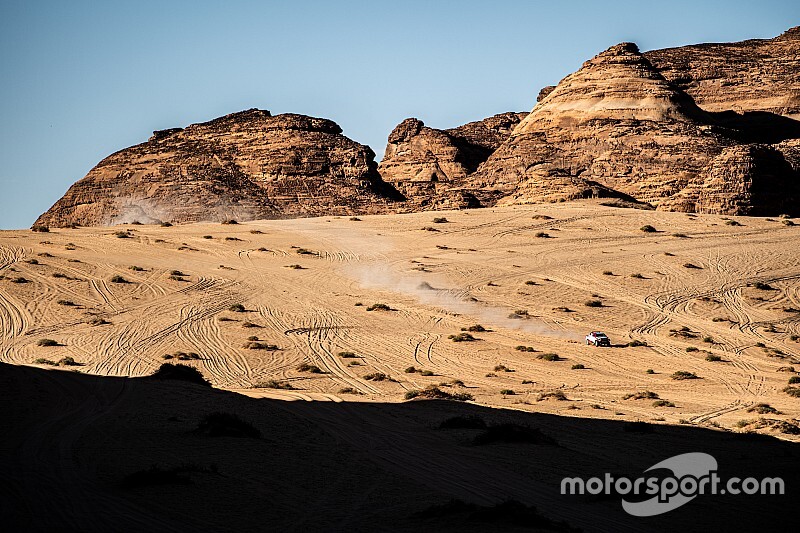 Alonso acaba cuarto la primera etapa del Rally Ula Neom