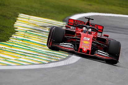 A Ferrari motorelőnye maximum 30 lóerő lehet, és messze nem 70...