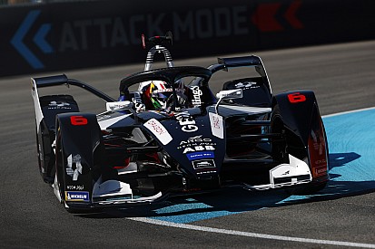 Hartley’s Formula E debut ends with double penalty
