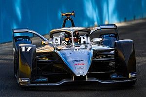 A Mercedest nem vezeti félre a jó kezdés a Formula E-ben
