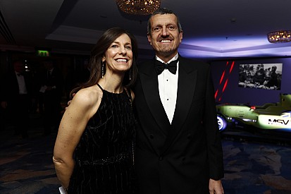 Steiner: "Lider takımların iki yıllık bir avantajı var"