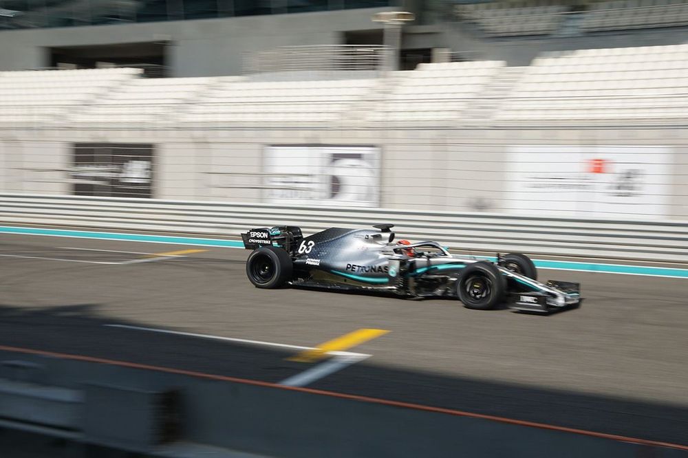 Russell logra 100 vueltas con los nuevos Pirelli de F1