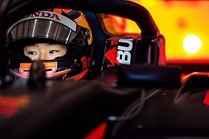 Honda junior Tsunoda secures F2 graduation with Carlin