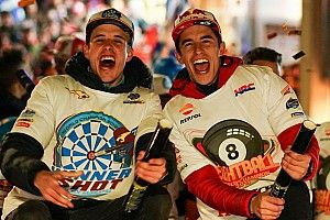Лучшие фото уик-энда: WEC, WRX, NASCAR, Supercars и фиеста в родном городе Маркеса