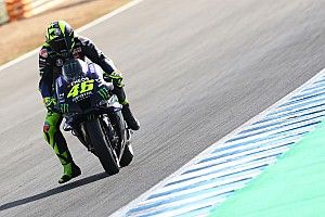 Rossi: "Mi sporgo poco dalla moto? Non sono d'accordo"