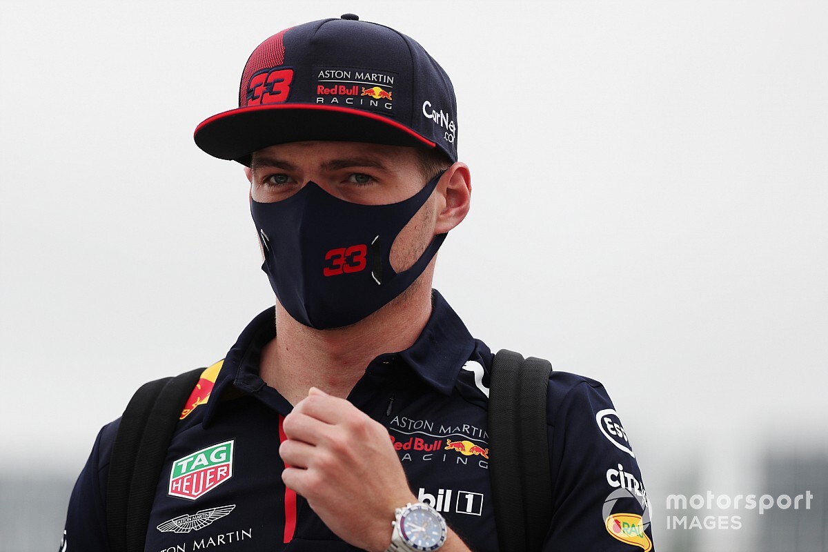 Verstappen ziet zichzelf niet als lastige teamgenoot