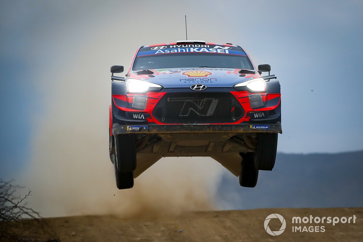 WRC, Rally Messico, PS18: Tanak sale in seconda posizione!