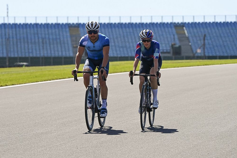 Bottas op gravelbike-podium in de Verenigde Staten