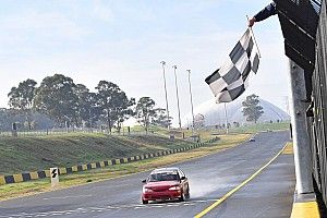 De Pasquale wins on racing return