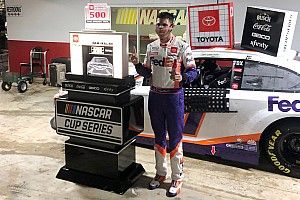 Hamlin vence nova prova em Darlington com chuva e final polêmico