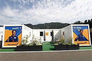 Így kelt útra a McLaren az első F1-es nagydíjra: videó a pillanatokról