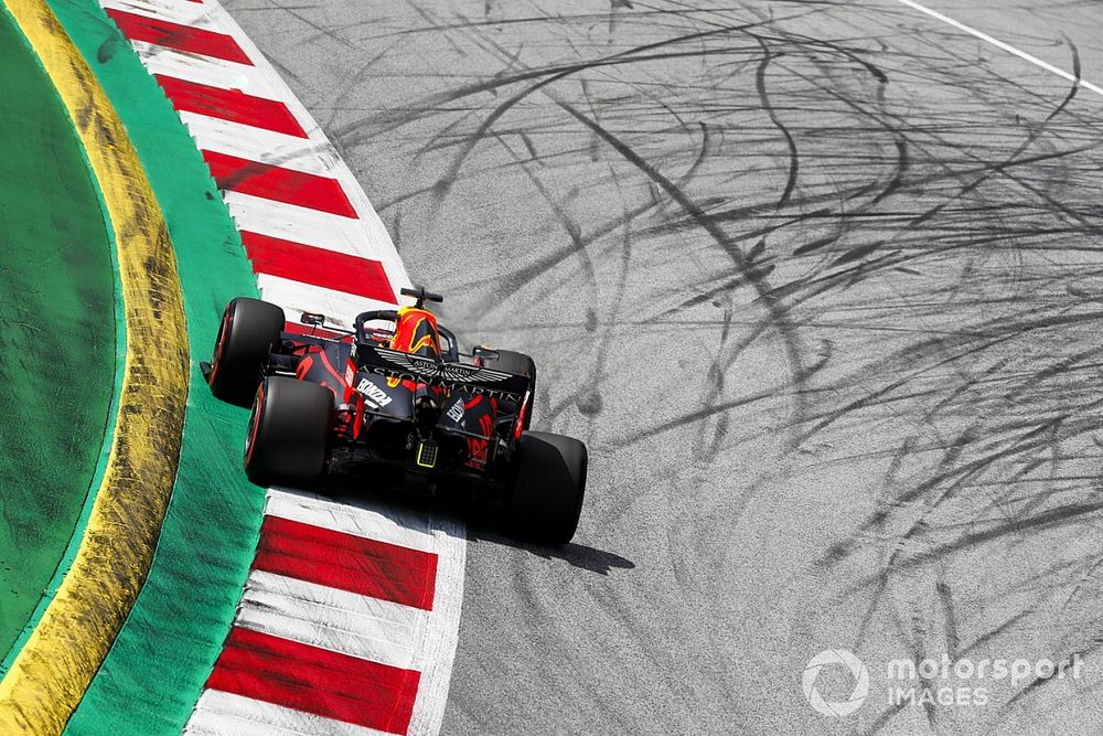 Red Bull Ферстаппена сломался через 10 кругов после старта