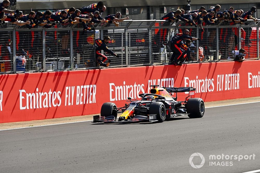 Race Winner Max Verstappen, Red Bull Racing RB16 crosses the finish line