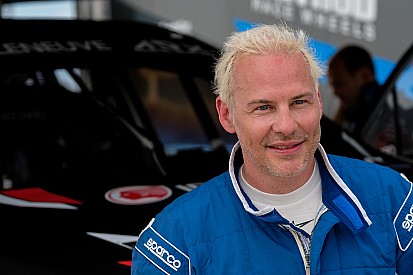 Villeneuve en ouverture de la Carrera Cup scandinave