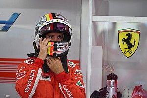 Vettel niet in paniek na licht contact met de muur