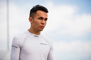 Albon, el apuntado por Toro Rosso, figura entre los inscritos de la Fórmula E