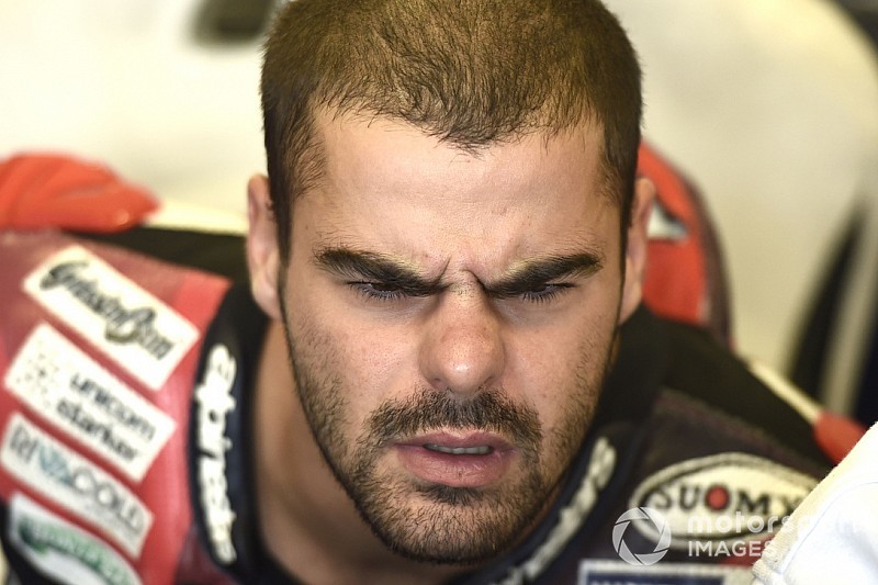 Помните изгнанного из Moto2 мотогонщика Фенати? Кажется, его хотят взять обратно