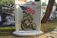 In beeld: Monument ter nagedachtenis aan Nicky Hayden onthuld