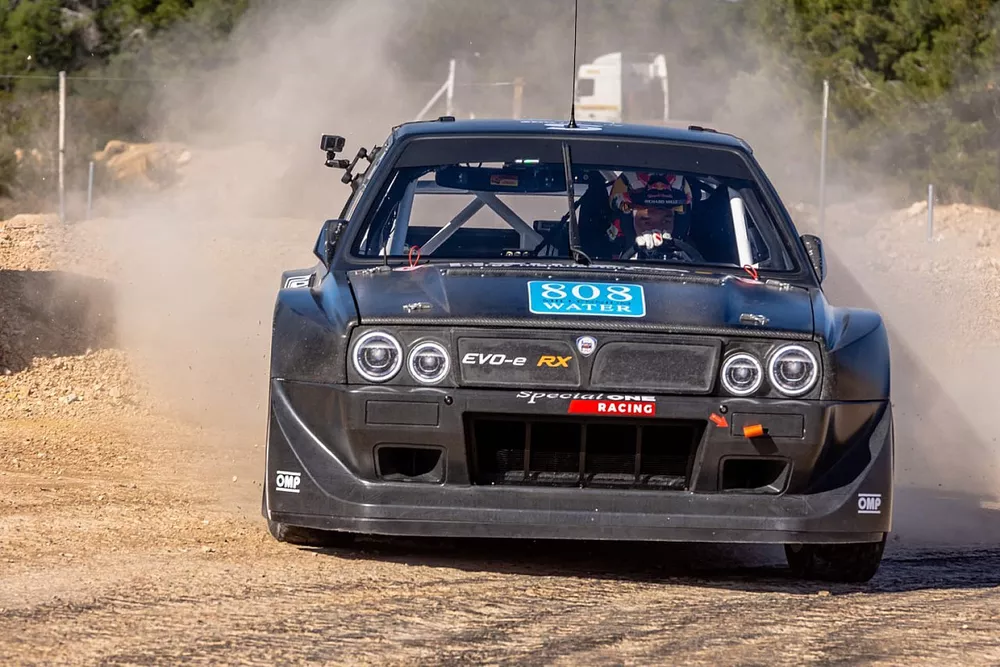  Sebastien Loeb, Lancia Delta 
 Special ONE Racing team