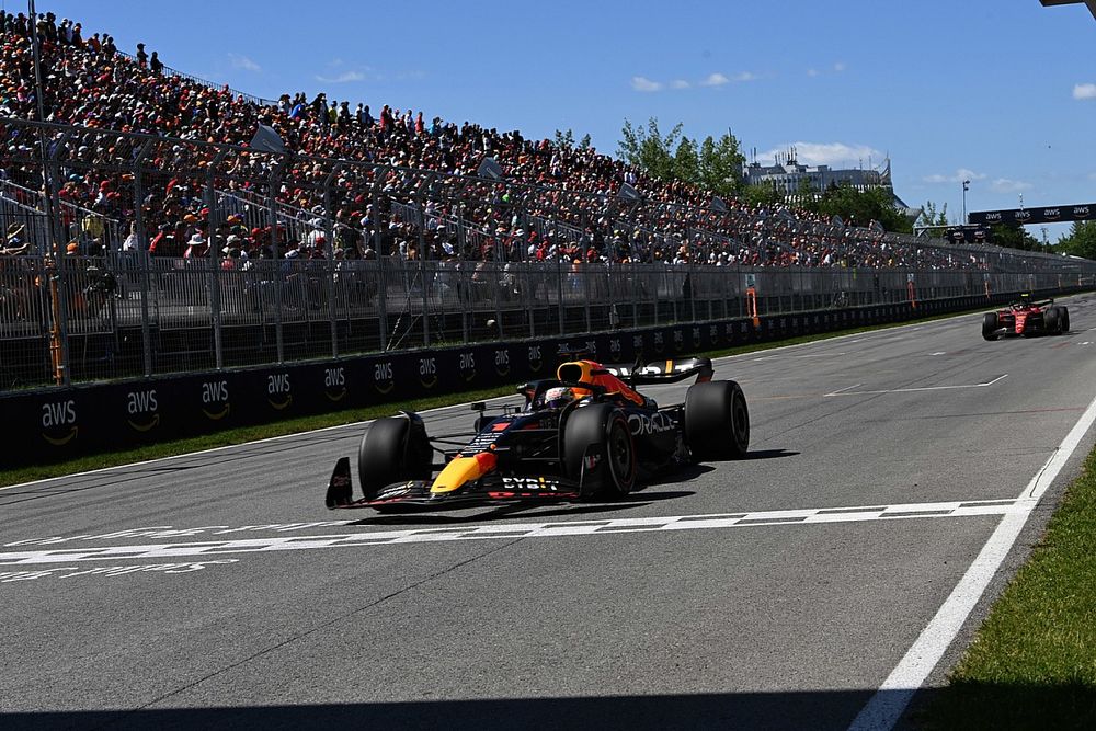 Sainz "didn't leave an inch" in Canada F1 battle with Verstappen