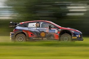 WRC | Finlandia, PS1: Neuville dà spettacolo in città