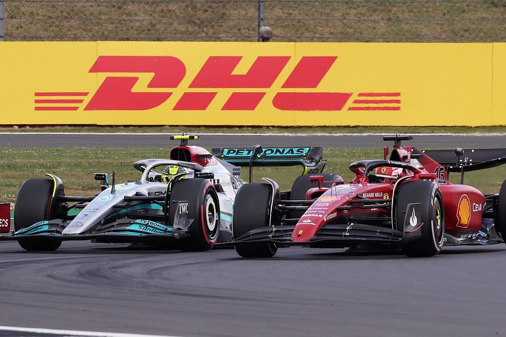 Lewis Hamilton, Mercedes W13, battles with Charles Leclerc, Ferrari F1-75