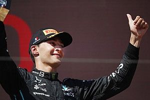 Russell genoot van ingrijpen Wolff tijdens intens duel in met Perez