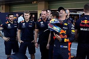 Daniel Ricciardo, egy fantasztikus karakter: búcsú a Red Bulltól (videó)