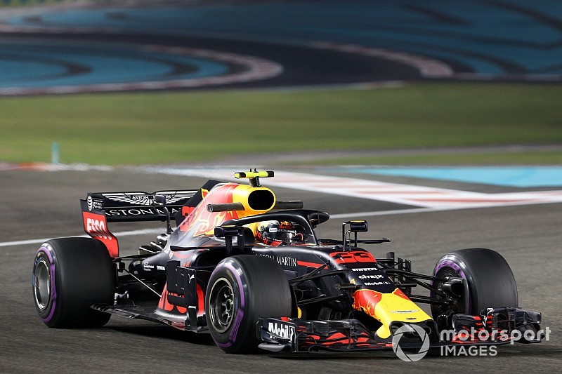 Verstappen: Araç pistin her yerinde kayıyordu