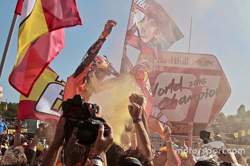 Prado celebra su título por todo lo alto en Imola