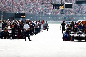 Hamilton: "Dobbiamo eliminare i GP noiosi. Come? Per esempio invertire la griglia..."
