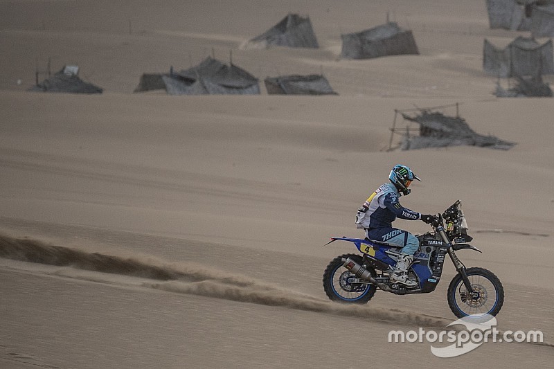 Al Attiyah y Van Beveren no dan respiro en la primera etapa del Merzouga 2019