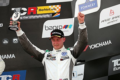 A Spa corre anche Ashley Sutton con la seconda Volkswagen della WRT