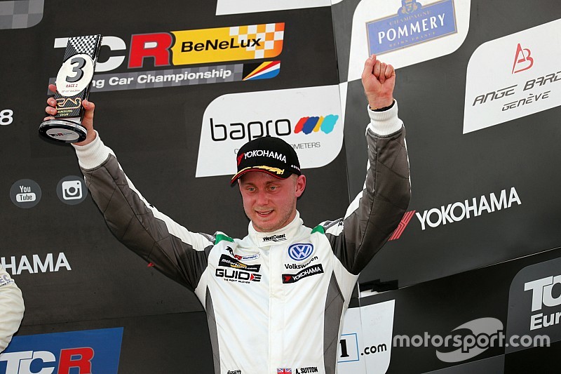 A Spa corre anche Ashley Sutton con la seconda Volkswagen della WRT