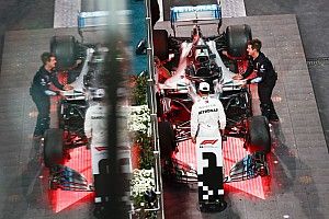 A Mercedes folytatja az etetést: újabb részlet a W10-ről