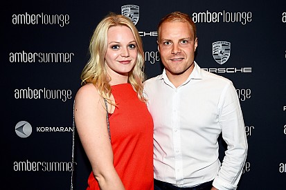 Bottas annuncia il divorzio dalla moglie Emilia