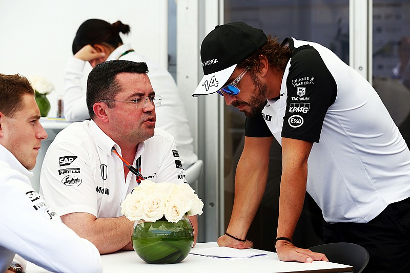 Todos los jefes que Alonso ha tenido en la Fórmula 1