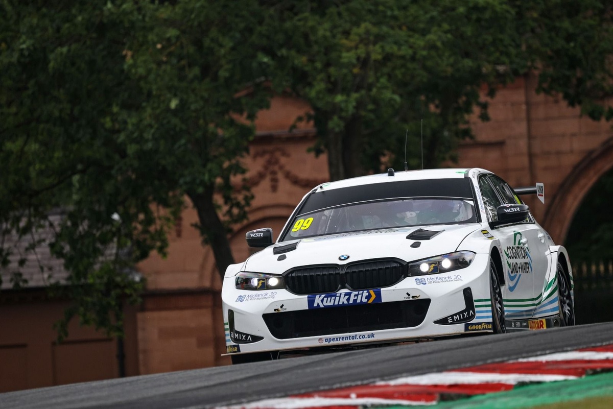 BTCC Oulton Park: Rainford holds off Collard in finale race