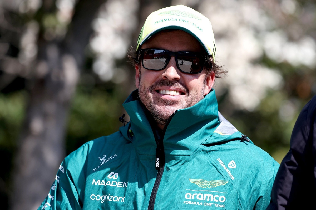Alonso explica cómo el déficit de potencia de Honda lastra a Aston F1 en carrera