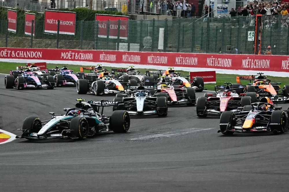 Charles Leclerc, Ferrari, Max Verstappen, Red Bull Racing, George Russell, Mercedes