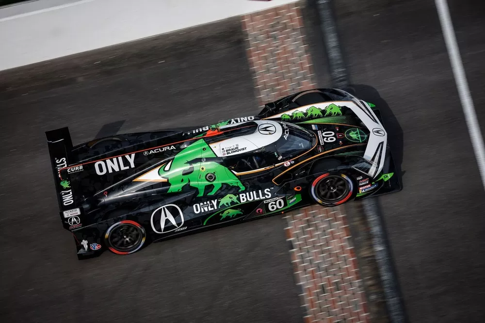 #60 Acura Meyer Shank Racing w/Curb Agajanian Acura ARX-06: Tom Blomqvist, Colin Braun