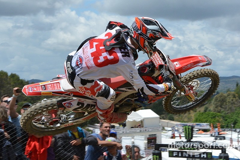 Grande assolo di Tim Gajser: doppietta nel GP di Spagna