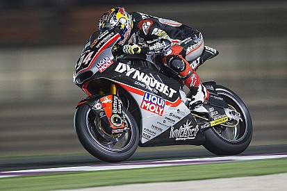Qatar Moto2: Folger hangs on from Lowes for pole