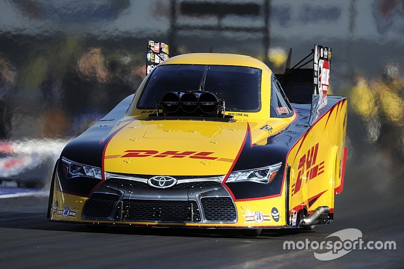 Kalitta, Worsham, Anderson, Krawiec race to qualifying leads at NHRA Nationals