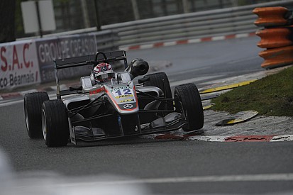 Russell fait un parallèle avec sa saison "risible" de F3 Europe