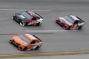 Bowyer fue el más veloz en la práctica recortada en Talladega