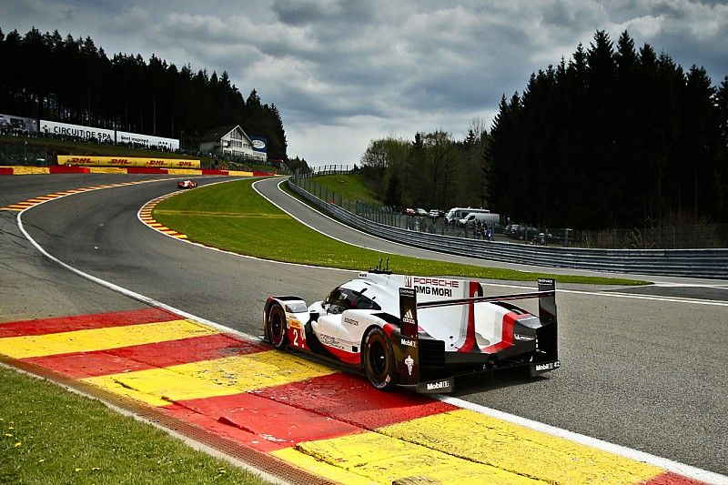 #2 Porsche Team Porsche 919 Hybrid: Timo Bernhard, Earl Bamber, Brendon Hartley