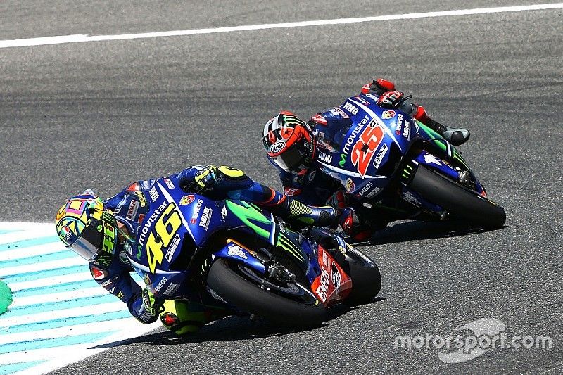Rossi-Vinales beda pendapat soal sasis baru Yamaha