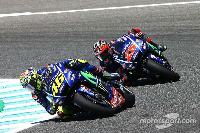 Rossi-Vinales beda pendapat soal sasis baru Yamaha